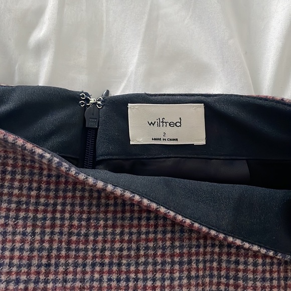 Aritzia Wilfred Classic Mini Skirt - Picture 2 of 3
